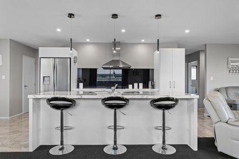 Photo of property in 84 Watkins Drive, Rangiora, 7400