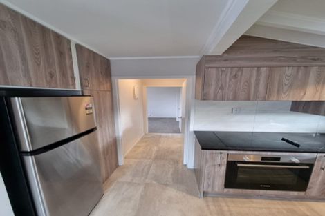 Photo of property in 2a Korau Road, Greenlane, Auckland, 1051