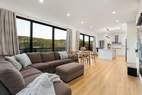 Photo of property in 37 Schooner Drive, Whitby, Porirua, 5024