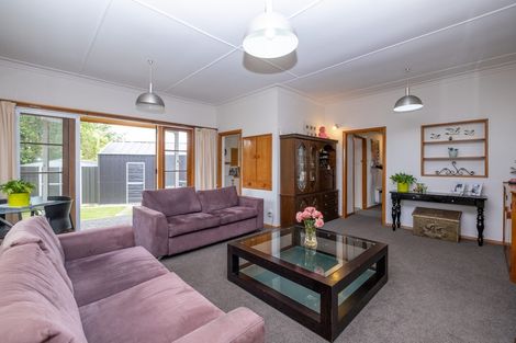 Photo of property in 51 Union Street, Hawera, 4610