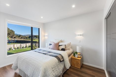 Photo of property in 1 Stetson Rise, Waikanae, 5391