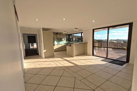 Photo of property in 951 East Coast Road, Torbay, Auckland, 0630