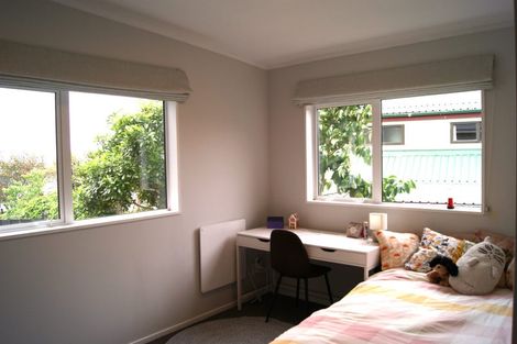 Photo of property in 78 Thurleigh Grove, Karori, Wellington, 6012