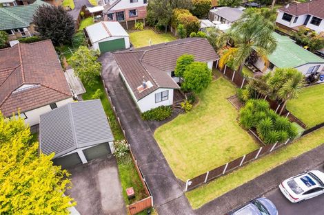 Photo of property in 13 Oakmont Place, Wattle Downs, Auckland, 2103