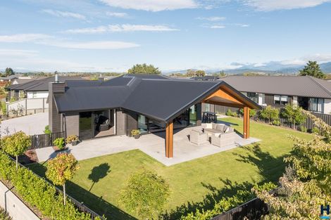 Photo of property in 4 Puketutu Grove, Motueka, 7120