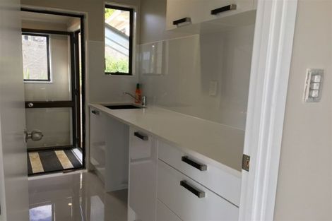 Photo of property in 33 Danube Lane, Glen Eden, Auckland, 0602