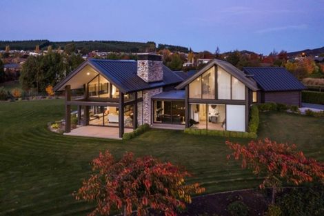 Photo of property in 14 Waimana Place, Wanaka, 9305