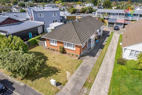 Photo of property in 1 Fairfield Avenue, Fairfield, Lower Hutt, 5011