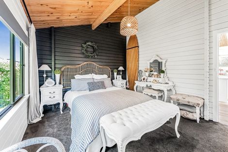 Photo of property in 11 Swindells Road, Waikuku Beach, 7473