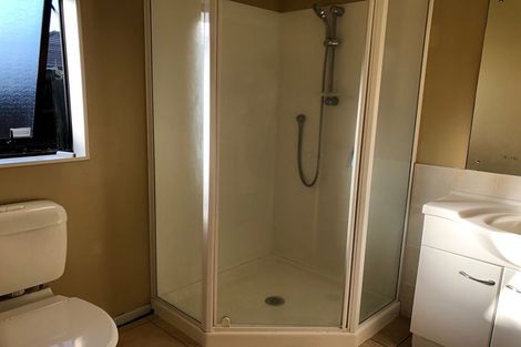 Photo of property in 6 Shankill Place, East Tamaki, Auckland, 2013