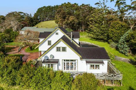 Photo of property in 69 Valley Road, Waimauku, 0881