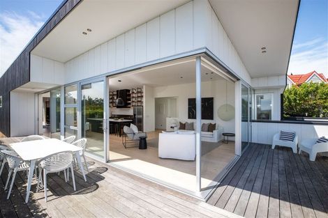 Photo of property in 39 Hackthorne Road, Cashmere, Christchurch, 8022