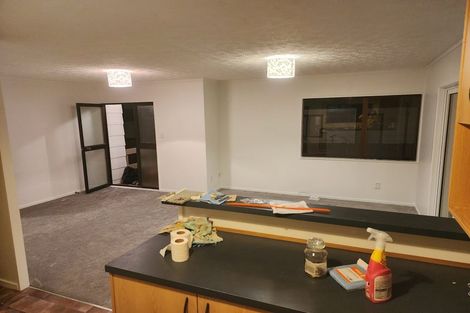 Photo of property in 75 Meadowvale Rise, Titirangi, Auckland, 0604