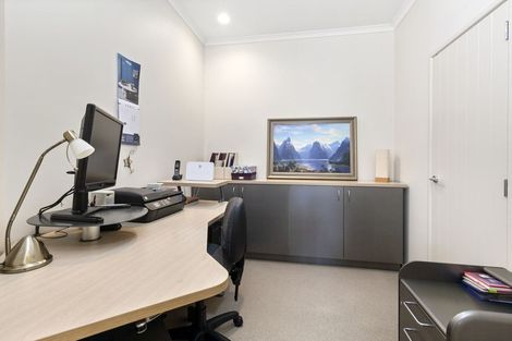 Photo of property in 31 Wicklam Lane, Greenhithe, Auckland, 0632