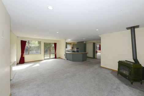 Photo of property in 52 Blue Gum Place, New Brighton, Christchurch, 8083