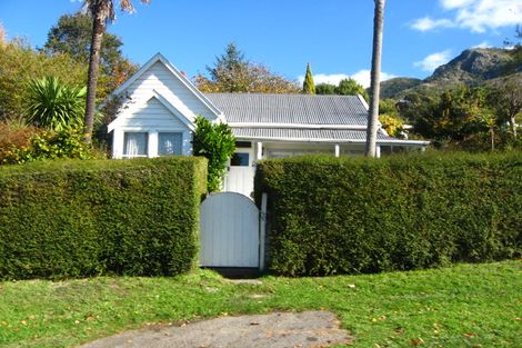 Photo of property in 4 Jetty Road, Governors Bay, Lyttelton, 8971
