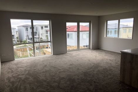 Photo of property in 8 Puhakehake Place, Flat Bush, Auckland, 2019