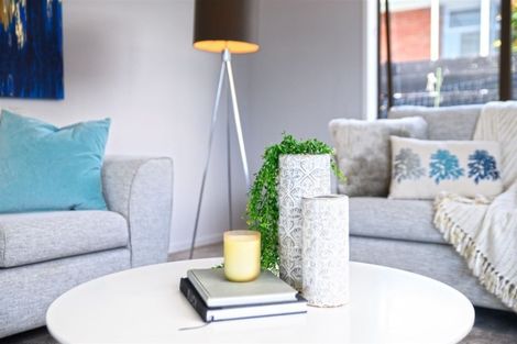 Photo of property in 2/8 Shakespeare Road, Milford, Auckland, 0620