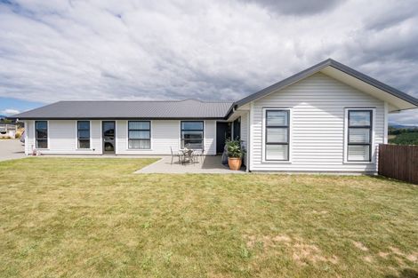 Photo of property in 67 Katania Heights, Brightwater, 7022