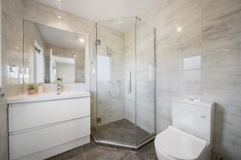 Photo of property in 5 Lyttelton Avenue, Forrest Hill, Auckland, 0620