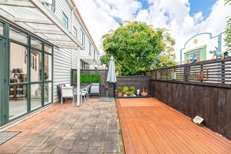 Photo of property in Tuscany Towers, 58/1 Ambrico Place, New Lynn, Auckland, 0600