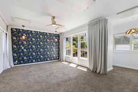 Photo of property in 11 Easdale Street, Kelburn, Wellington, 6012