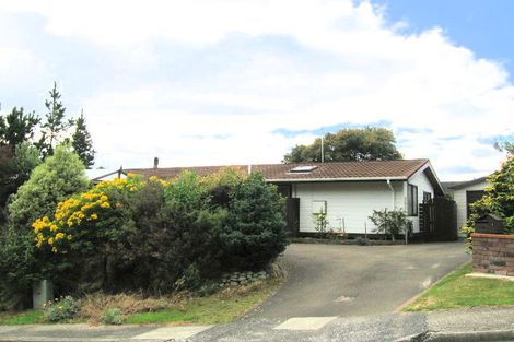 Photo of property in 1 Dunleith Grove, Silverstream, Upper Hutt, 5019