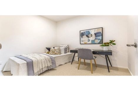 Photo of property in 35 Lawson Creek Street, Massey, Auckland, 0614