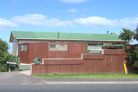 Photo of property in 3/82 Manuka Road, Glenfield, Auckland, 0629