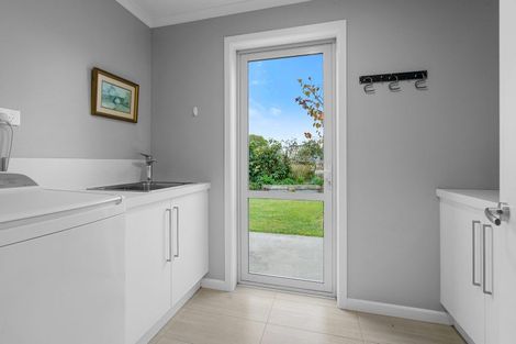 Photo of property in 2 Tucker Close, Leamington, Cambridge, 3432