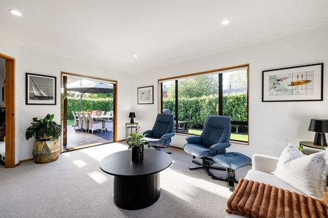 Photo of property in 71 Taylor Street, Cambridge, 3434