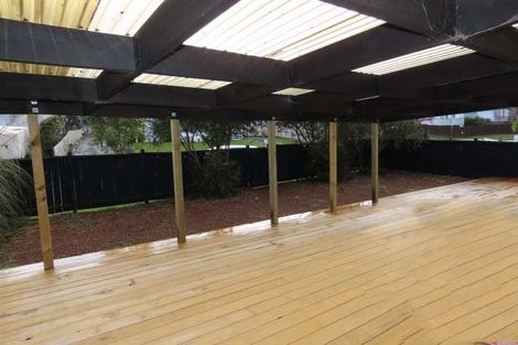 Photo of property in 3 Blue Way, Glendene, Auckland, 0602