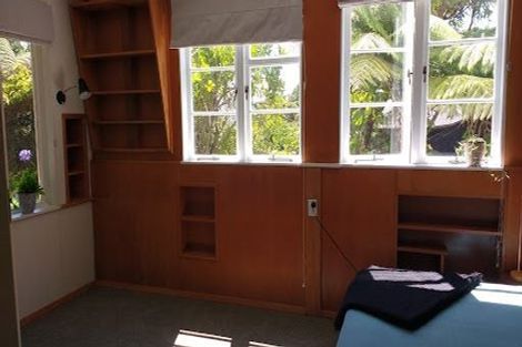 Photo of property in 16 Taungata Road, York Bay, Lower Hutt, 5013