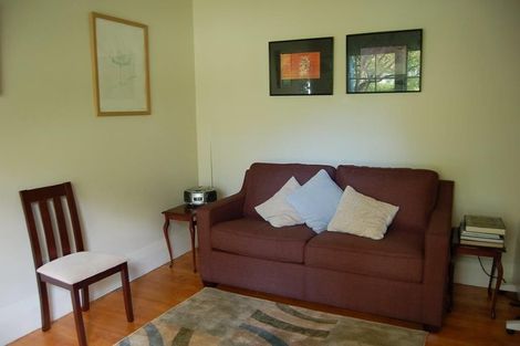 Photo of property in 106 Station Road, Kumeu, 0891