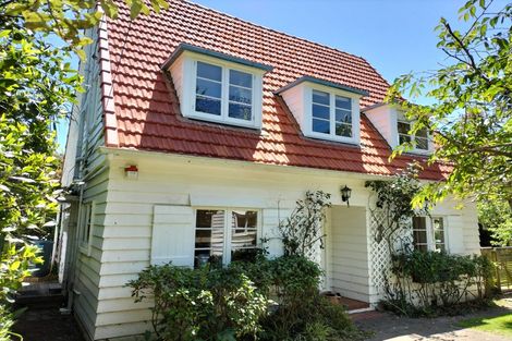 Photo of property in 404 Muritai Road, Eastbourne, Lower Hutt, 5013