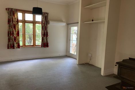 Photo of property in 52 Timaru Road, Waimate, 7924