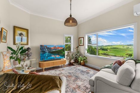Photo of property in 17 Oparakau Road, Matakohe, 0594