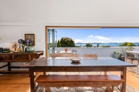 Photo of property in 1/2 Milton Road, Northcote Point, Auckland, 0627
