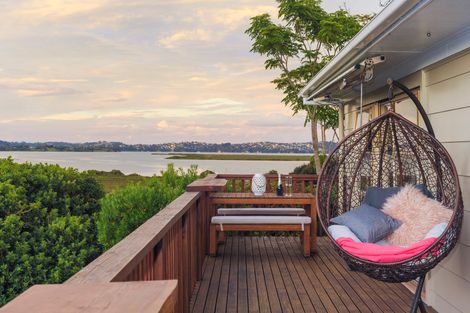 Photo of property in 30 Realm Place, Massey, Auckland, 0614