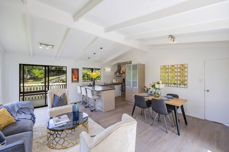 Photo of property in 2/104 Ocean View Road, Northcote, Auckland, 0627