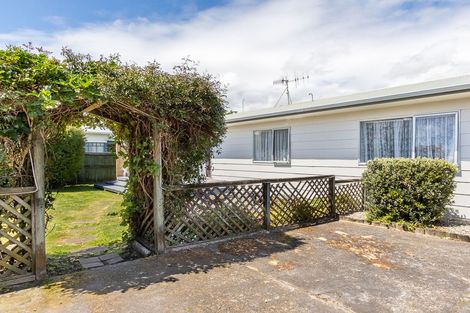 Photo of property in 125 Arawhata Road, Paraparaumu, 5032