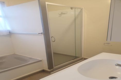 Photo of property in 98 Universal Drive, Henderson, Auckland, 0610