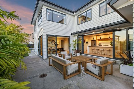 Photo of property in 9 Barque Rise, Long Bay, Auckland, 0630
