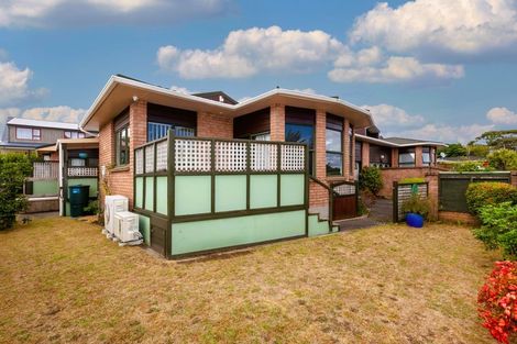 Photo of property in 74 Eatwell Avenue, Paraparaumu Beach, Paraparaumu, 5032