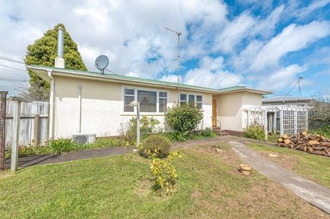Photo of property in 26 Selwyn Crescent, College Estate, Whanganui, 4500