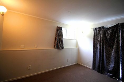 Photo of property in 10 Acton Place, Avondale, Auckland, 0600