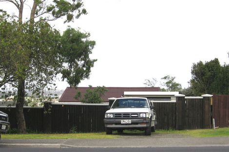 Photo of property in 1/236 East Coast Road, Forrest Hill, Auckland, 0620