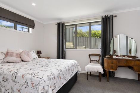 Photo of property in Waterview Estate, 32/4 Greystone Place, Omokoroa, 3114