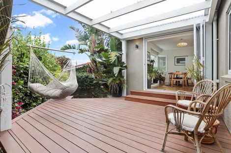 Photo of property in 2 Chatham Avenue, Mount Albert, Auckland, 1025