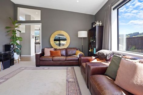 Photo of property in 8 Caro Lane, Cracroft, Christchurch, 8022